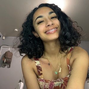 Meet your Posher, Alisson